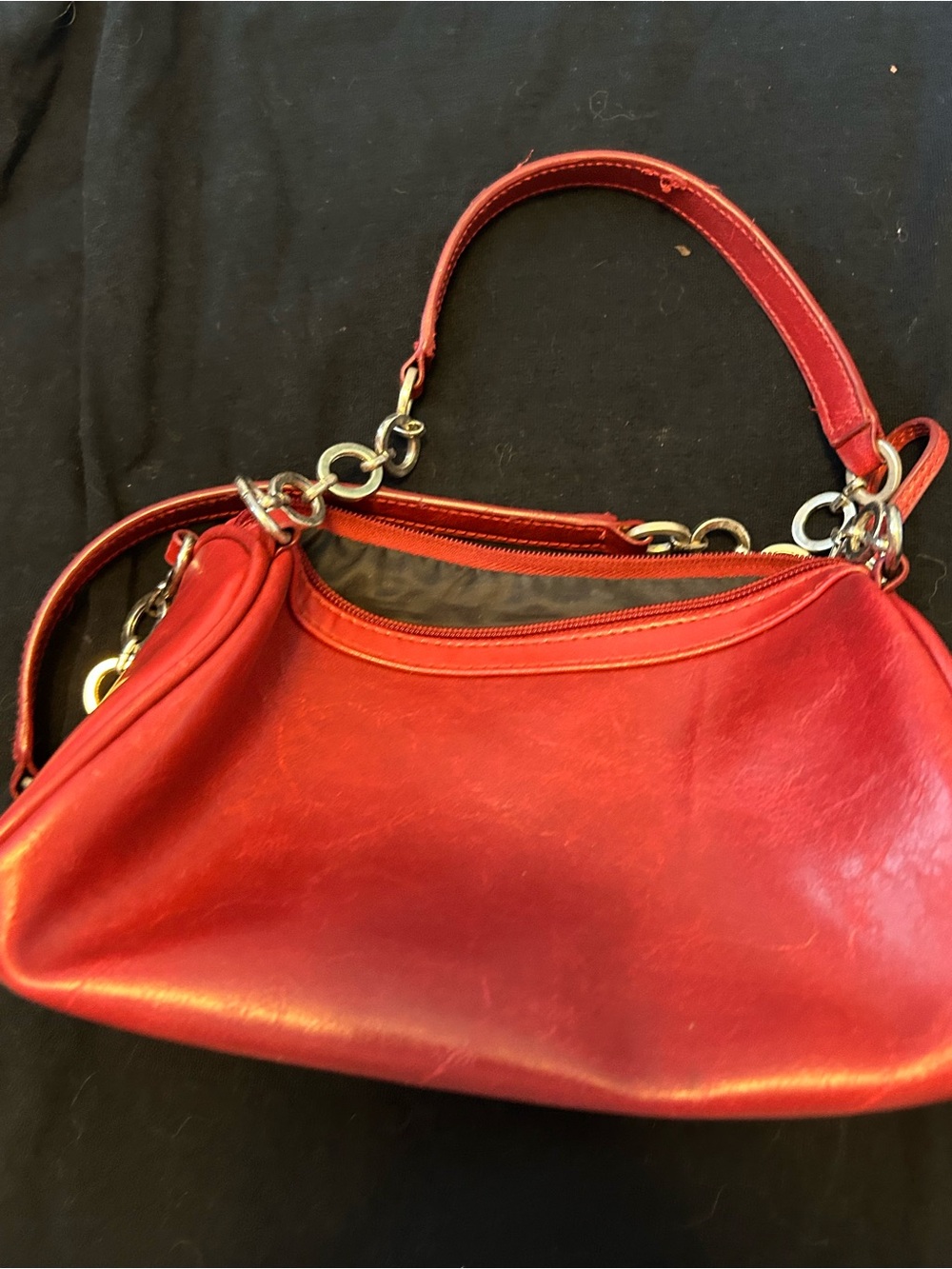 Red Women’s Leather bag - Picture 2 of 3